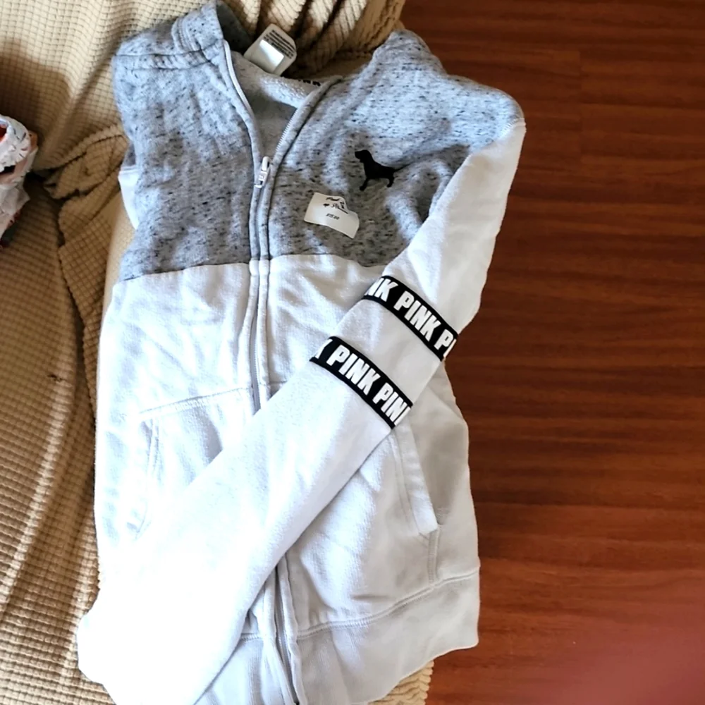 Pink zip up hoodie - Picture 1 of 2
